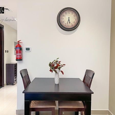 Mira Holiday Homes - Newly Furnished Studio In Downtown 두바이 외부 사진